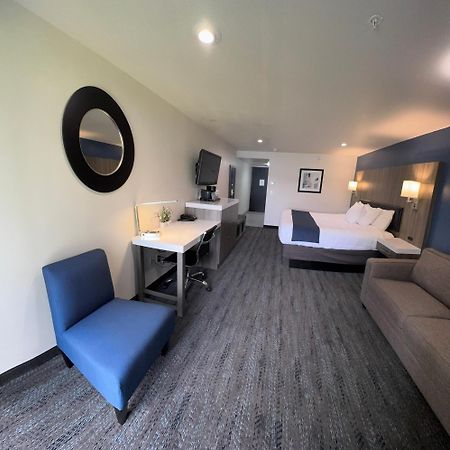 Oyster Bay Inn & Suites Bremerton Extérieur photo