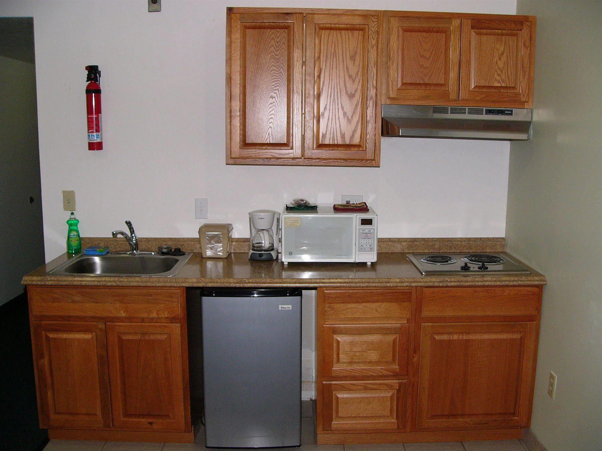 Oyster Bay Inn & Suites Bremerton Extérieur photo